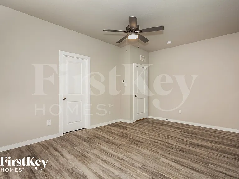 613 Sophia Way — Photo 8
