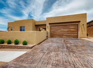 15 La Pradera, Santa Fe, NM 87508