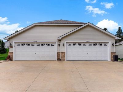 7580 Newbury Rd, Woodbury, MN, 55125