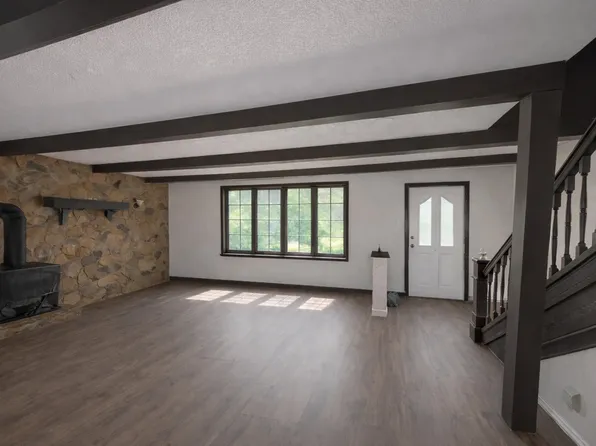 908 Bangor Rd #906, Nazareth, PA 18064