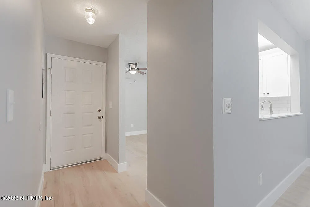 2 bed, 2.0 bath, 1030 sqft, $2,100 — Photo 4
