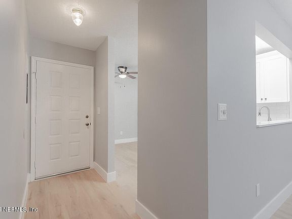 4th image of 2131 Sea Hawk Dr