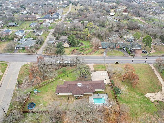 2nd image of 300 W College Ave