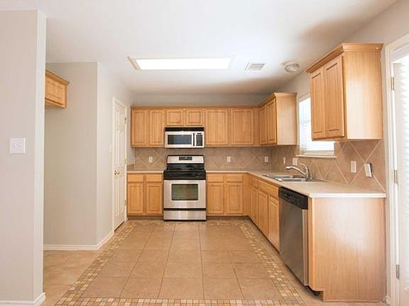 3rd image of 10524 S Canoa Hills Trl