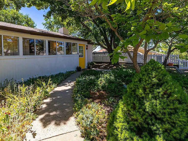 3650 N Loma Vista Dr — Photo 25