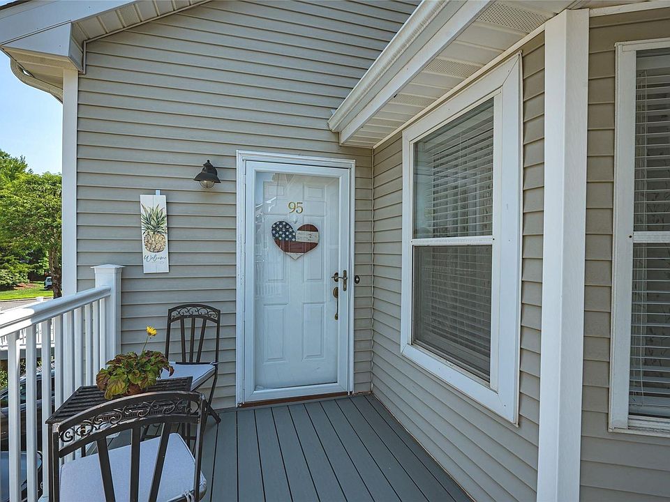 1st image of 95 Leeward Lane #95