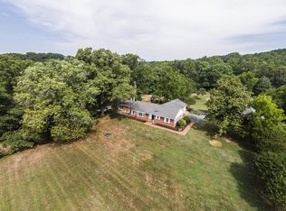 6011 Lakeland Dr, Lenoir City, TN 37772