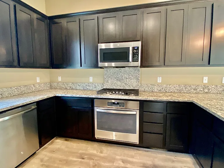 4138 Hydo Lake Way — Photo 8