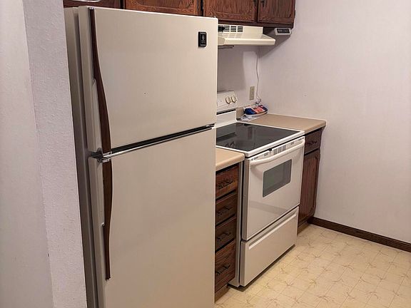 4th image of 2910 Ontario Ln APT 5