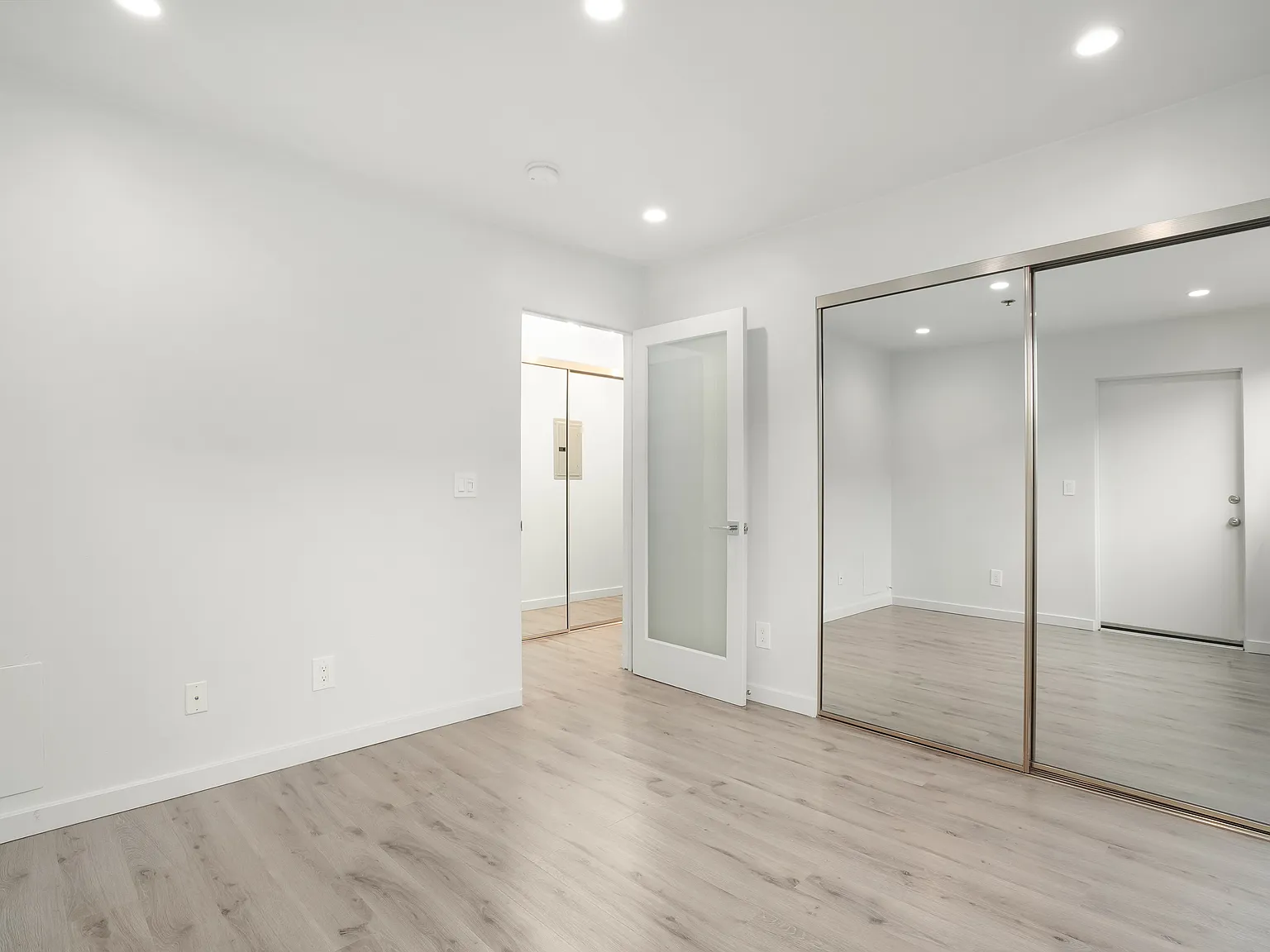 2 bed, 775 sqft, $2,846 — Photo 1