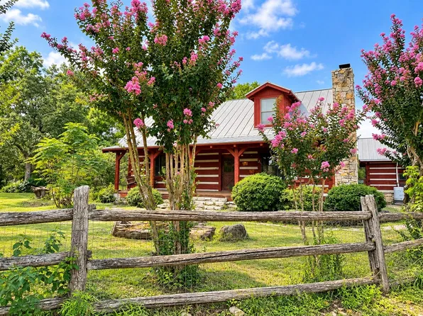 122 Briar Forest Dr, Bastrop, TX 78602