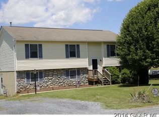 229 Sherwood Dr, Waynesboro, VA 22980