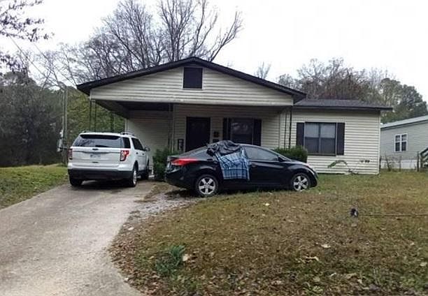 1st image of 1633 Crawford St