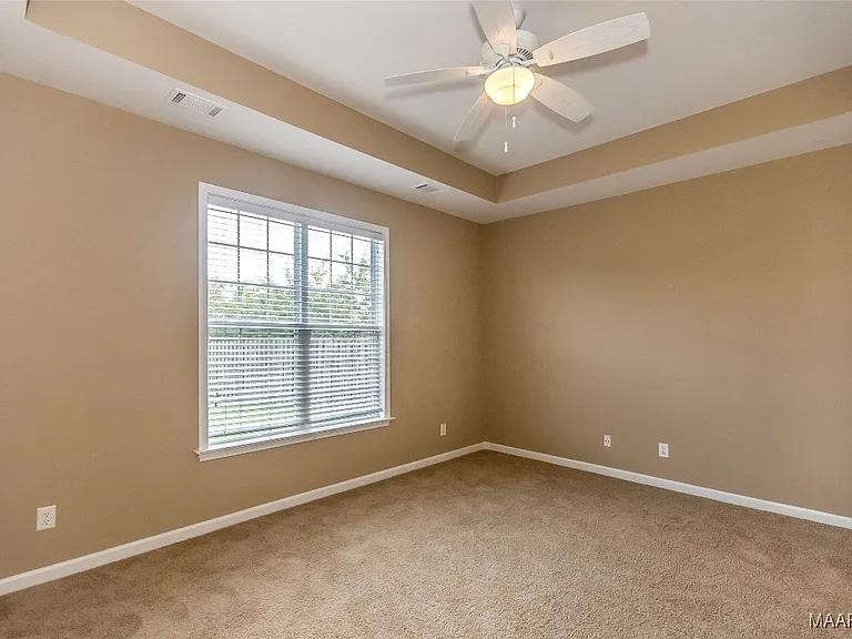 9625 Helmsley Cir — Photo 22