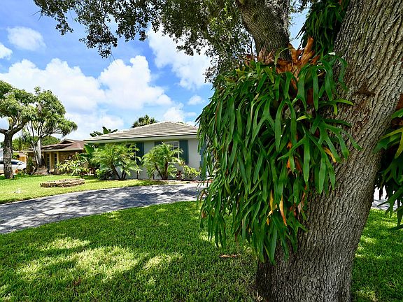 4th image of 4063 N Jonquil Circle N
