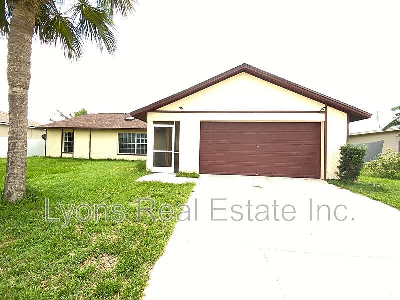 1st image of 1106 NE 6th Pl