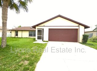1106 NE 6th Pl, Cape Coral, FL 33909
