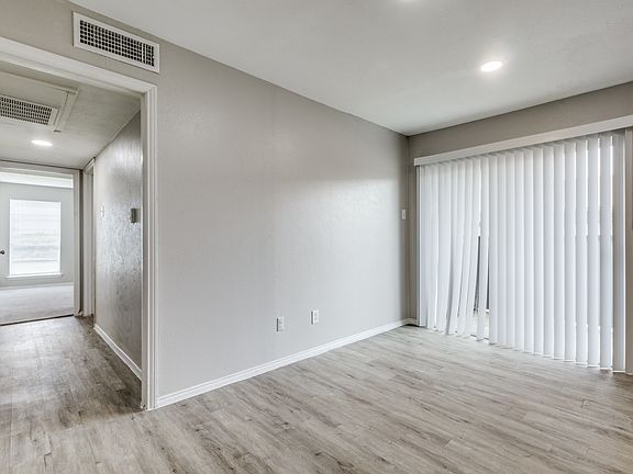 3rd image of 1219 Westridge Ave APT 102