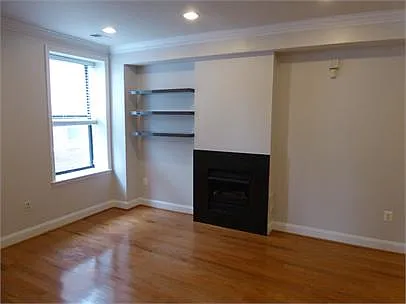 2 bed, 680 sqft, $1,995 — Photo 2