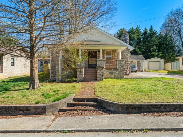 607 Wharf St, Loudon, TN 37774