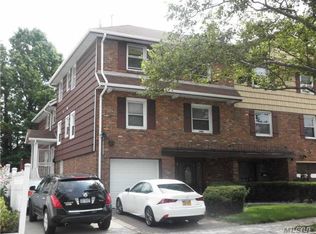 5791 228th St, Oakland Gardens, NY 11364