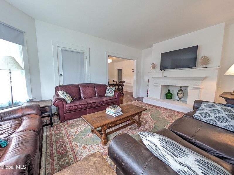 4th image of 4 Palmer Avenue