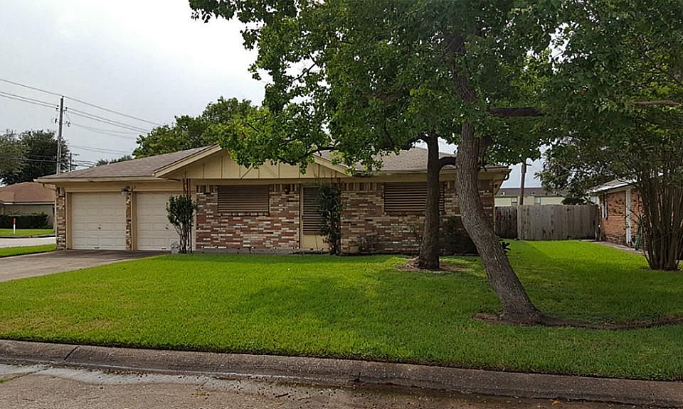 1st image of 2501 Sunnycrest Dr