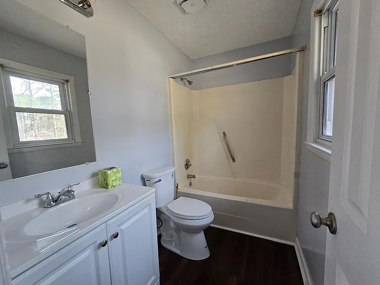 6758 Seaford Dr — Photo 11
