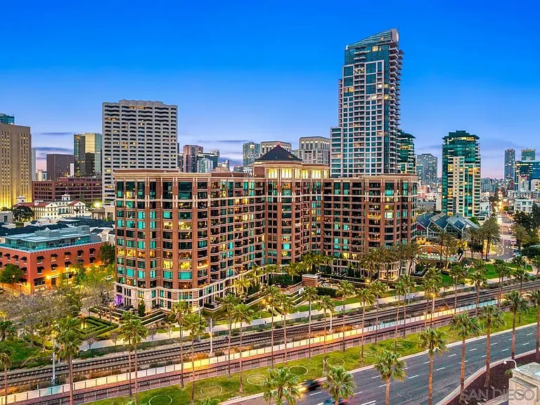 500 W Harbor Dr W #616 — Photo 28