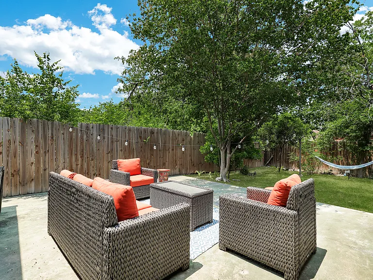 35 Storeywood Dr — Photo 28