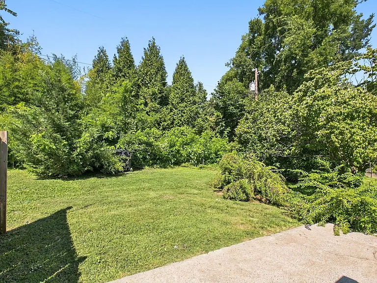 316 Lorna Dr — Photo 28