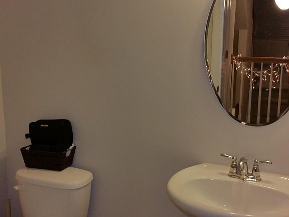 4th image of 904 Hall Station Dr APT 201