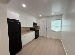 1927-1929 Roosevelt St #4-B, Hollywood, FL 33020