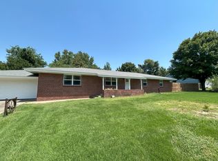 210 Sanders Ave, Springdale, AR 72764