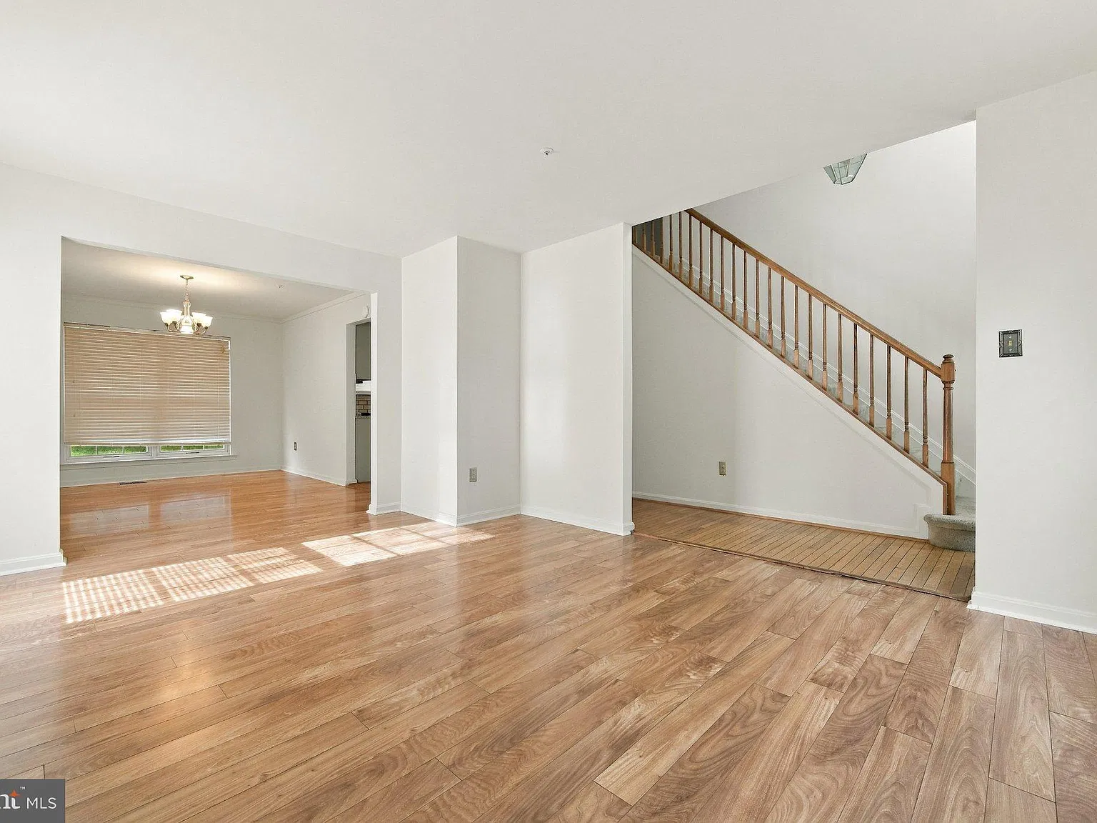 4 bed, 3.5 bath, 3300 sqft, $4,300 — Photo 4