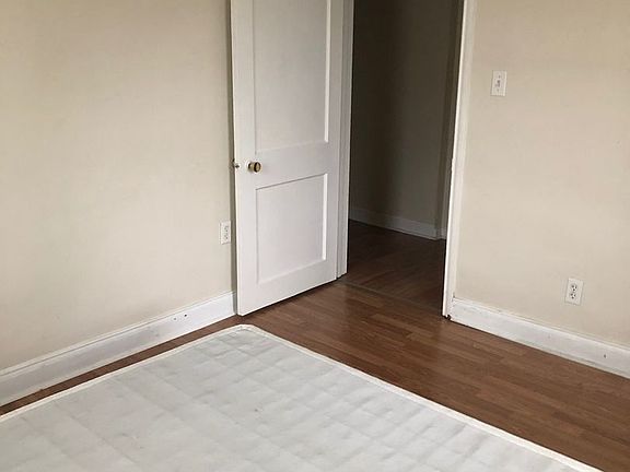 5th image of 327 Green St APT 3