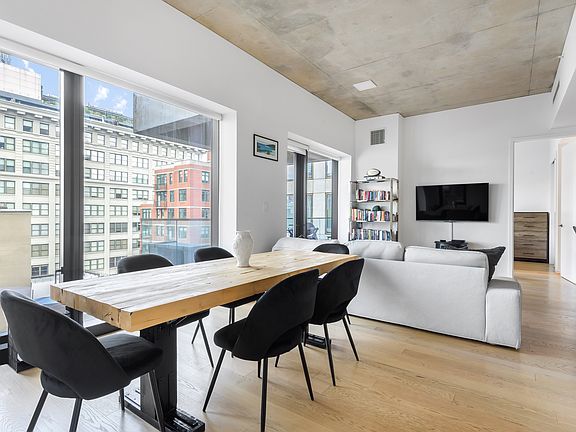 3rd image of 98 Front St #Penthouse 1h
