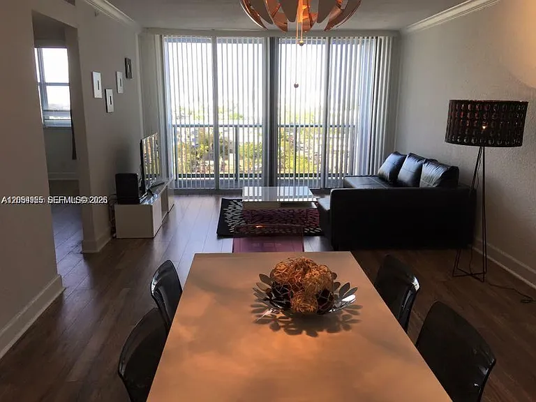 401 69th St #905 — Photo 3