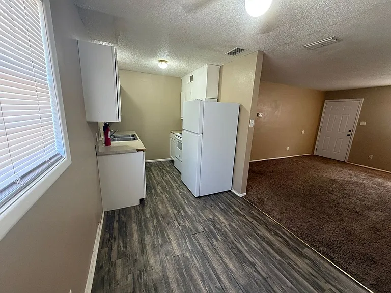 1508 Arizona Dr — Photo 6