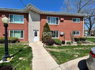 105 Harrington Ave APT 9, Crown Pt, IN 46307