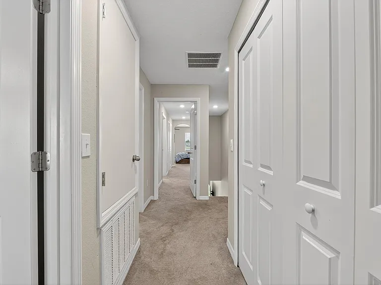 824 Royal Empress Dr — Photo 48