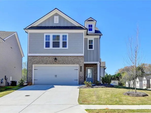 212 Station Overlook Dr, Auburn, GA 30011