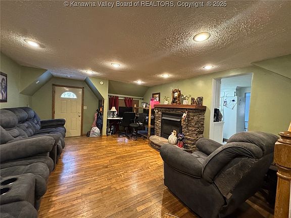 9th image of this home