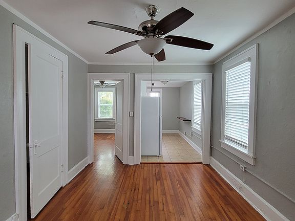 5th image of 1206 Oak St NE APT 17