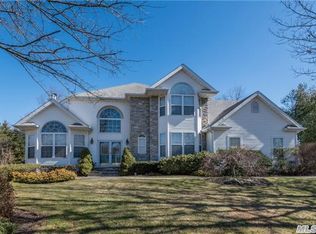 3 Fieldhouse Ave, East Setauket, NY 11733