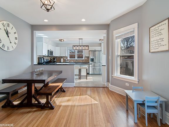 4th image of 614 Clarence Ave