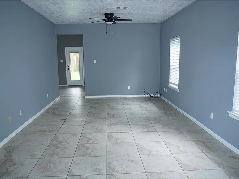 3352 Jan Ct — Photo 6