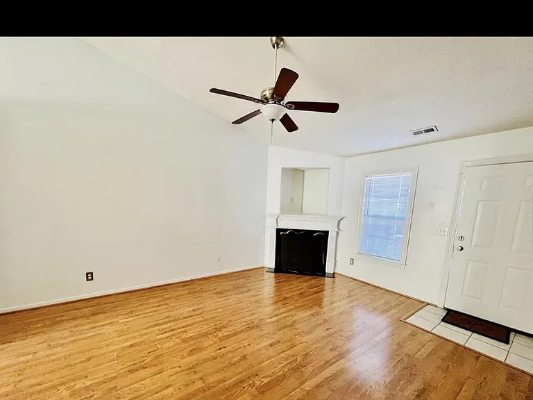 1128 Nicklaus Dr #A — Photo 3