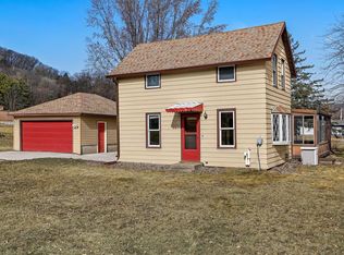 1240 Browns LANE, Dakota, MN 55925