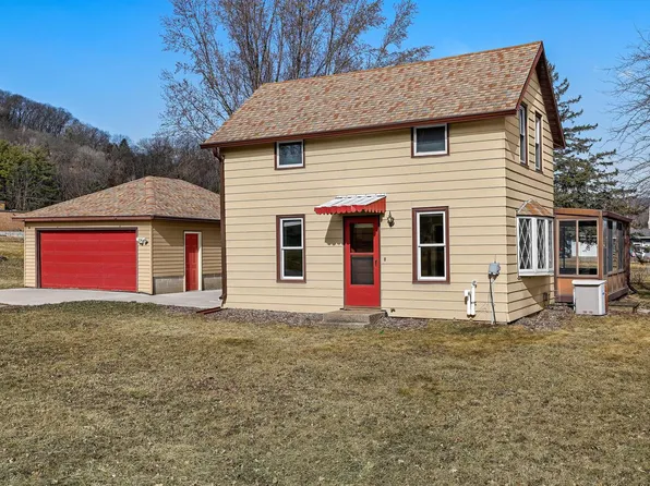 1240 Browns LANE, Dakota, MN 55925